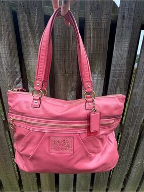Y2K Coach Poppy Patent Leather Pink Glam Tote Bag Glitter Hangtag